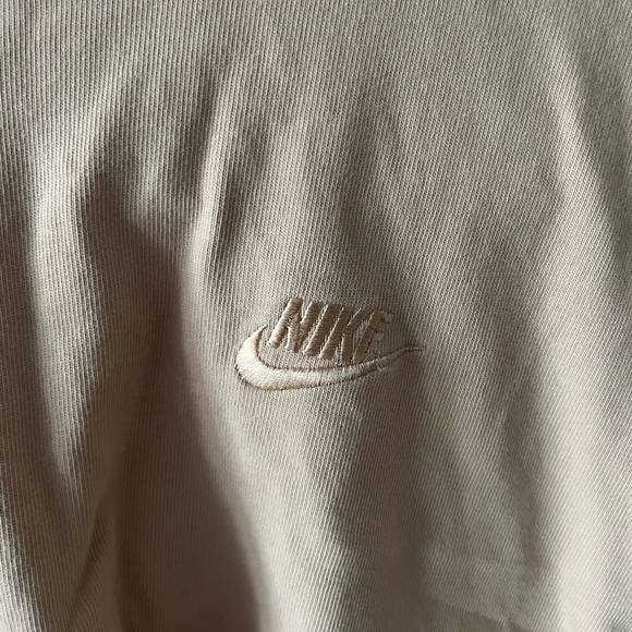 Too - Picture 2 of 3